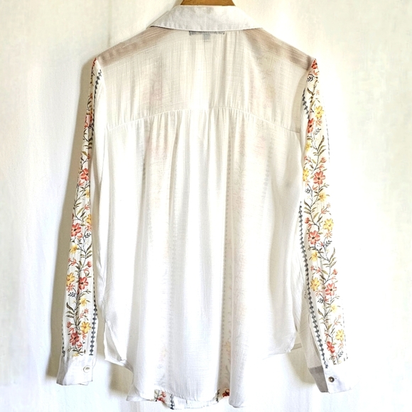 Figueroa & Flower White Long Sleeve Floral Print Button Blouse - Picture 4 of 16